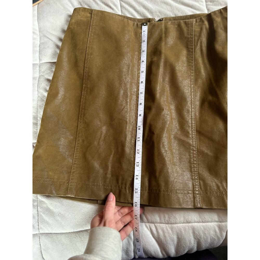 Free People Faux Suede High Rise Skirt. Boho, Neutral, Hippie. Size 8 - Picture 8 of 8